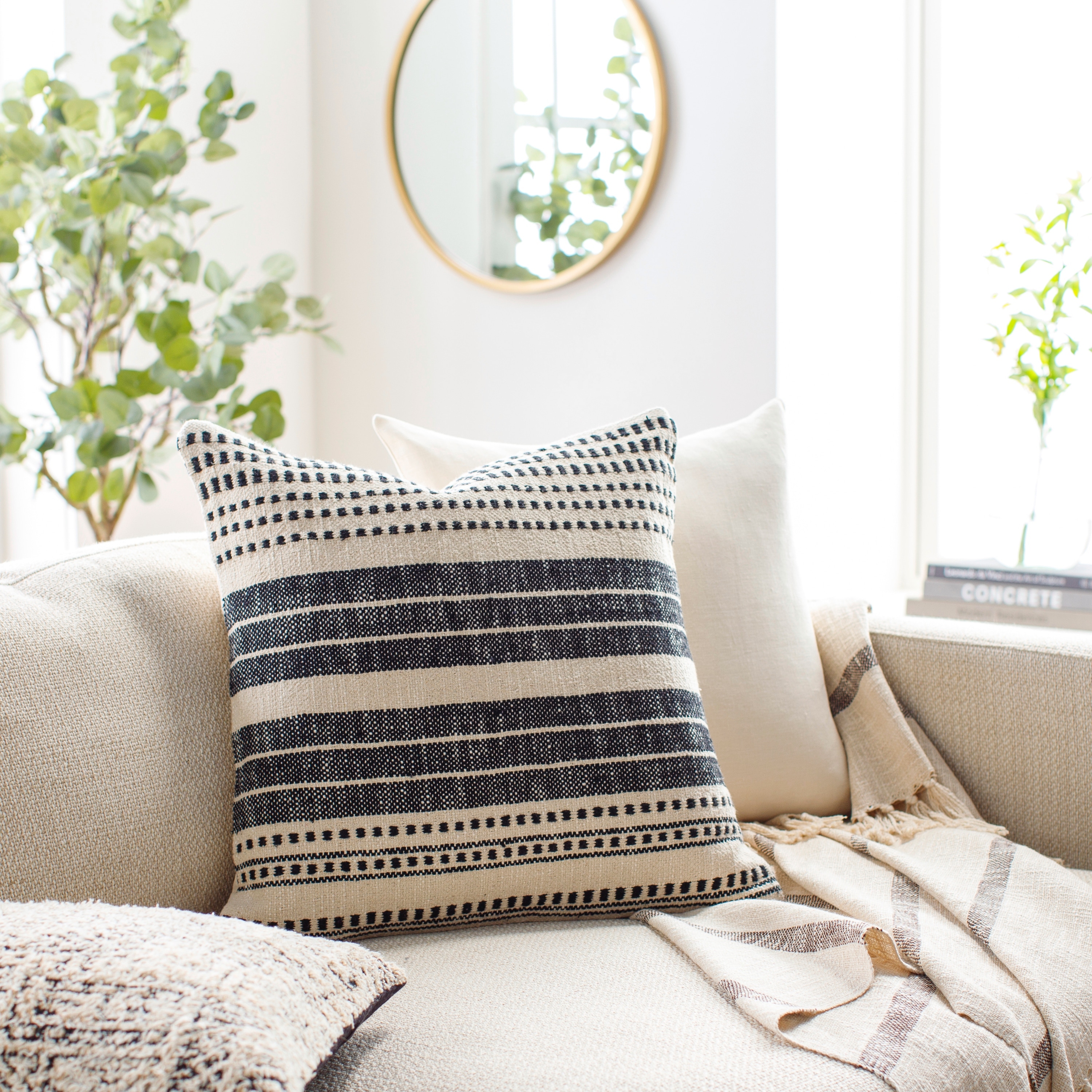 Discount accent pillows outlet