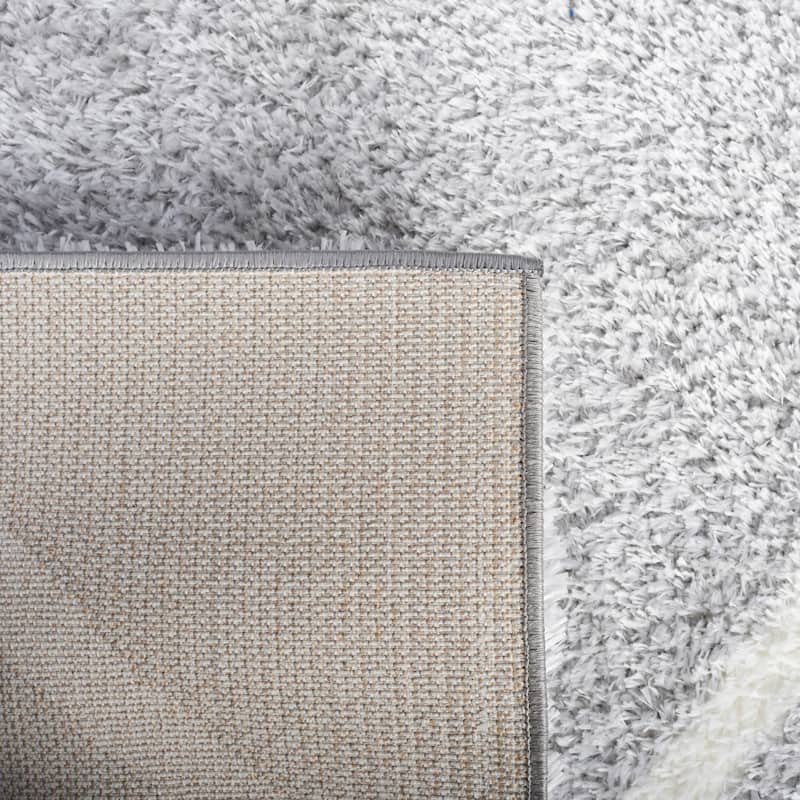 SAFAVIEH Tahoe Shag Emilia Trellis 1.2-inch Thick Rug
