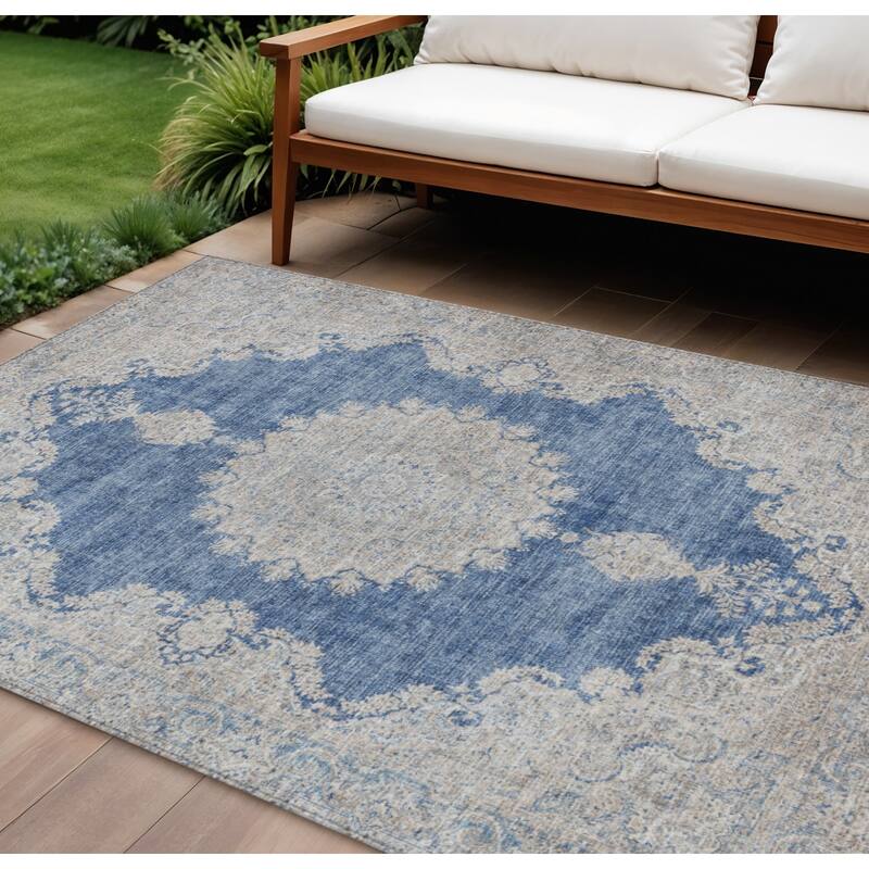 HomeRoots Oriental Traditional Rectangle Outdoor Rug - 10' X 14'