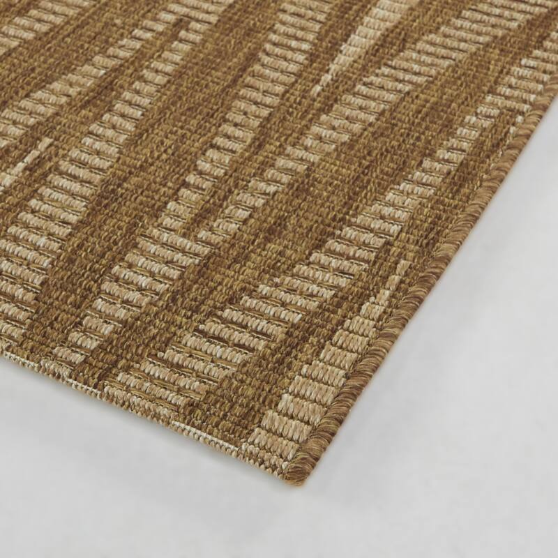 Vicente Patio Diamond Indoor/Outdoor Area Rug