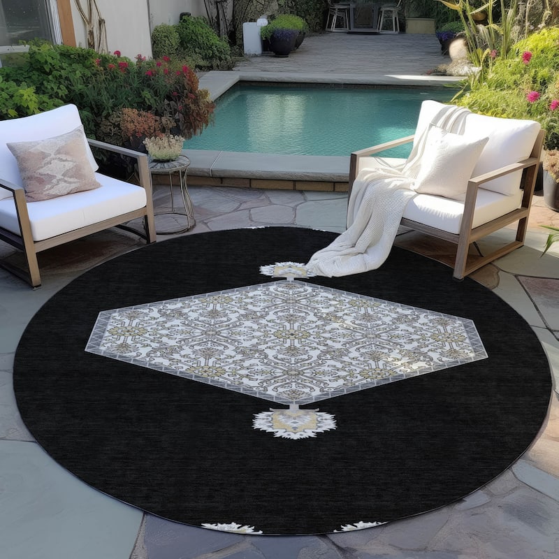Machine Washable Indoor/ Outdoor Traditional Chantille Rug - Black - 8' x 8'