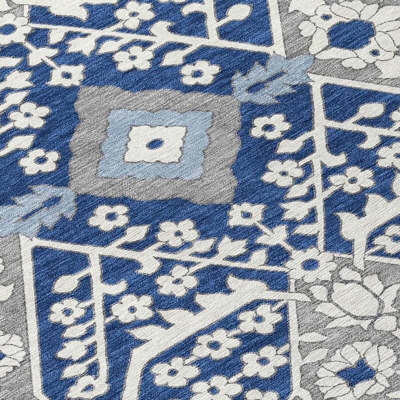 Machine Washable Indoor/ Outdoor Chantille Traditional Medallion Rug