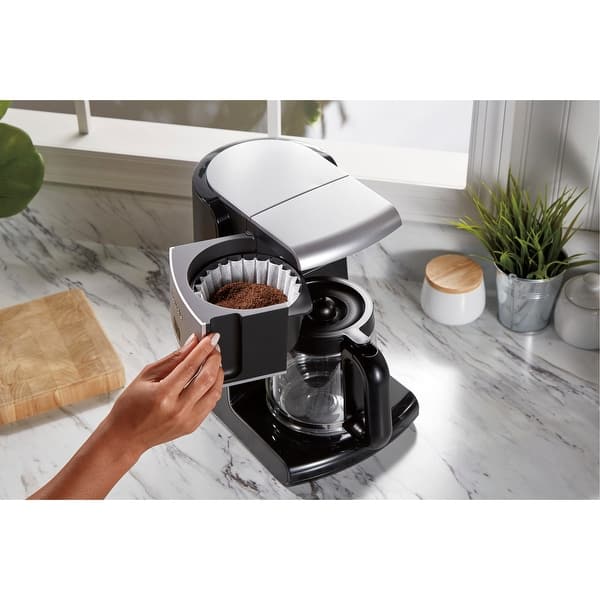https://ak1.ostkcdn.com/images/products/is/images/direct/9eb0a7b40b9a2eafb7870b2c0762990ac5ad5f86/FrontFill-12-Cup-Coffee-Maker.jpg?impolicy=medium