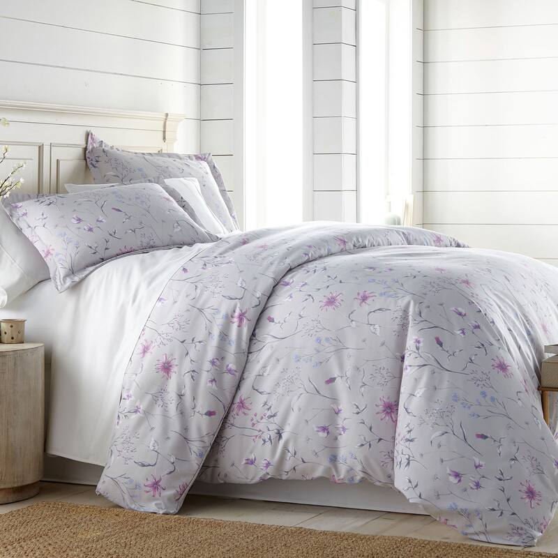 Vilano Plush All Seasons Secret Meadow Down Alternative 3-piece Comforter