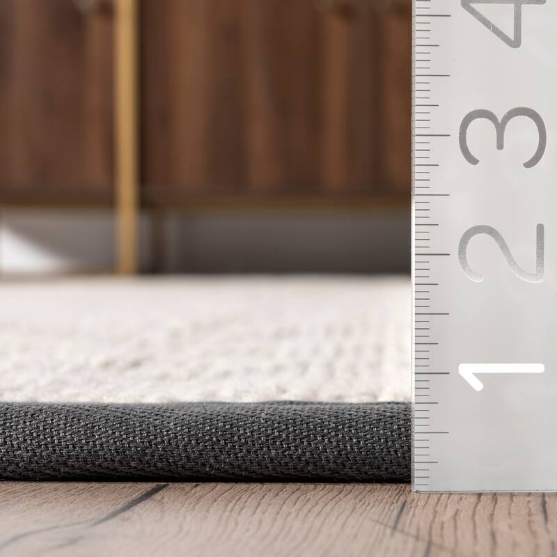 Nuloom Rozi Chevron Wool and Sisal Area Rug
