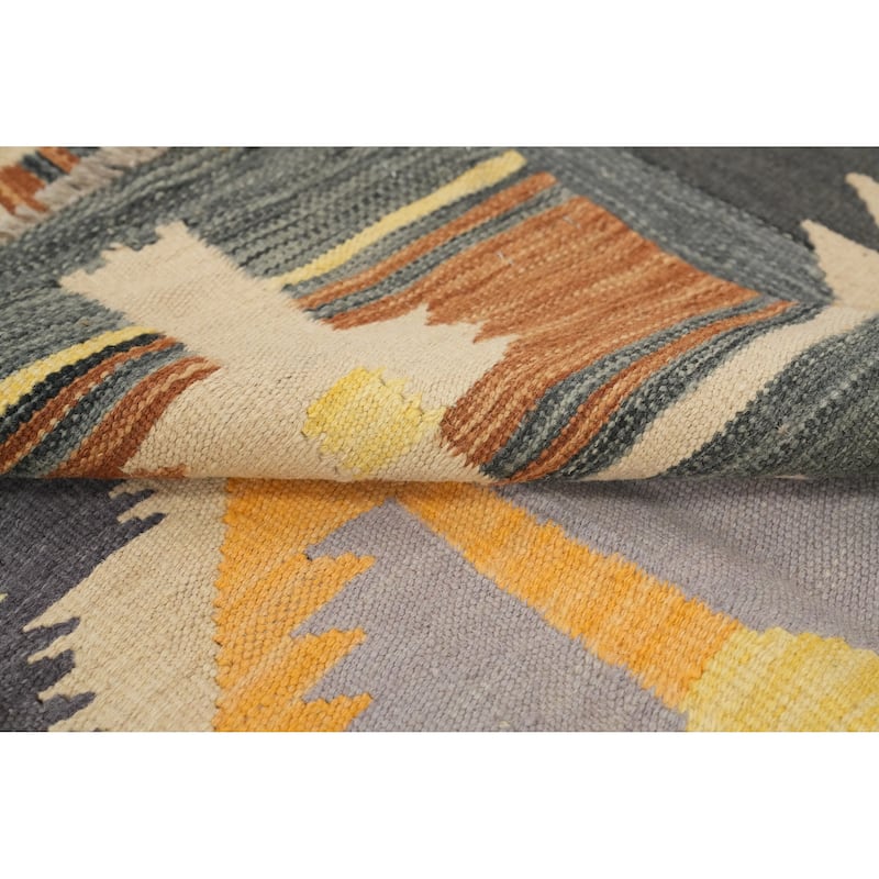 Hand Woven Southwestern Wool Multi-Colored Geometric Area Rug - 6' 6'' X 5' 0''