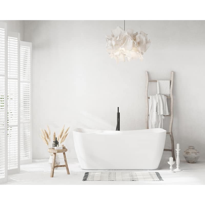 Haley Soaking Bathtub in Glossy White