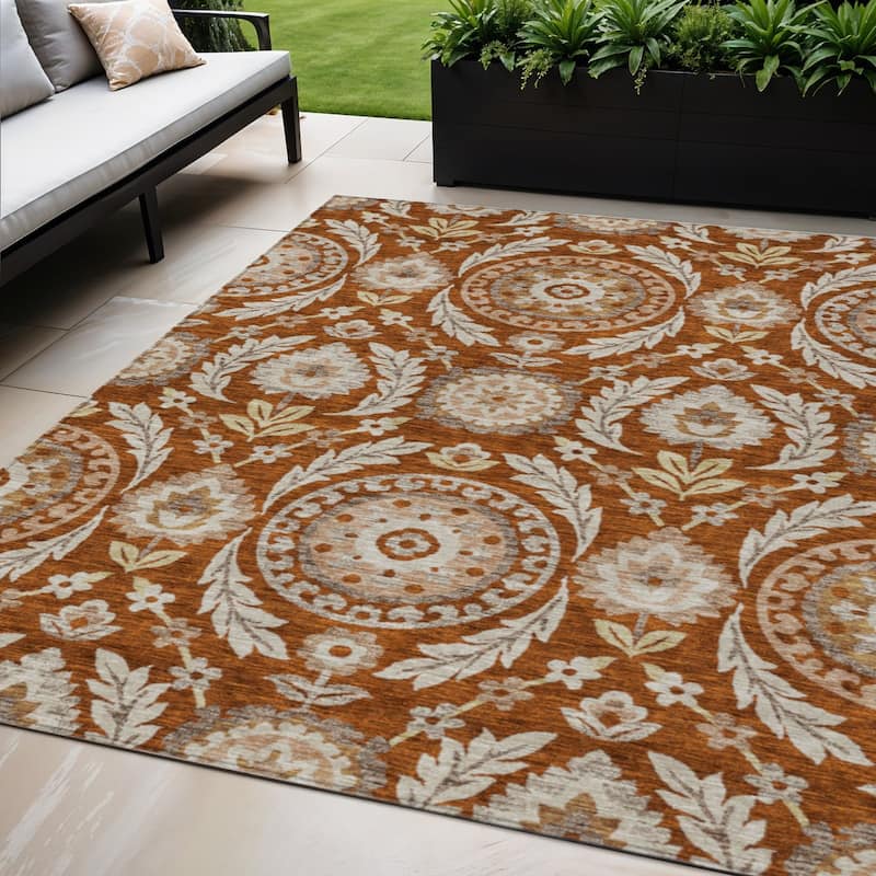 HomeRoots Floral Transitional Rectangle Outdoor Rug - 5' X 8'