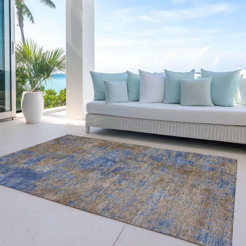 Machine Washable Indoor/ Outdoor Abstract Ombre Chantille Rug