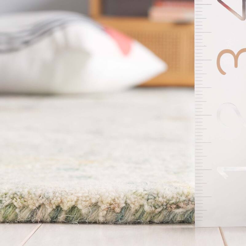SAFAVIEH Handmade Blossom Babli Modern & Contemporary Wool Rug
