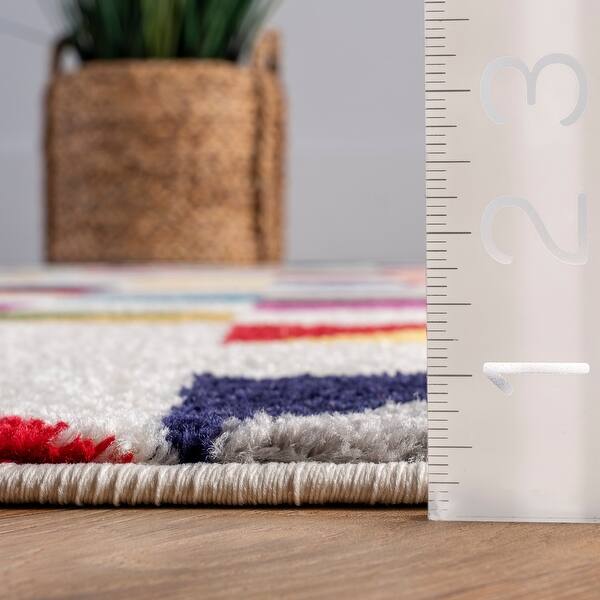 Nuloom Takisha Triangle Area Rug