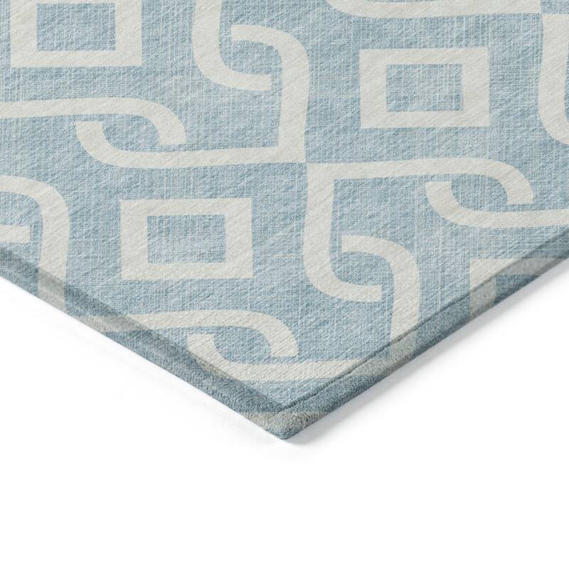 HomeRoots Geometric Transitional Rectangle Outdoor Rug