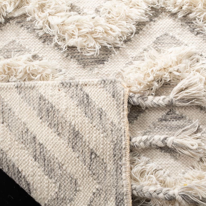 SAFAVIEH Hand-knotted Kenya Lital Southwestern Tribal Wool Rug