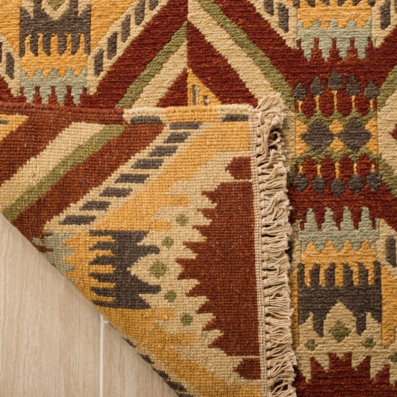 SAFAVIEH Couture Hand-knotted Pascale Modern Wool Rug