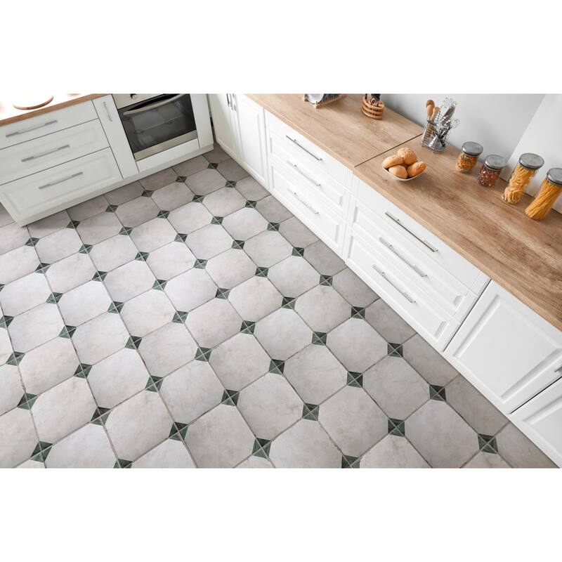 Merola Tile Renaissance Deco Emerald Corner 7-7/8" x 7-7/8" Porcelain Floor and Wall Tile - Sample swatch