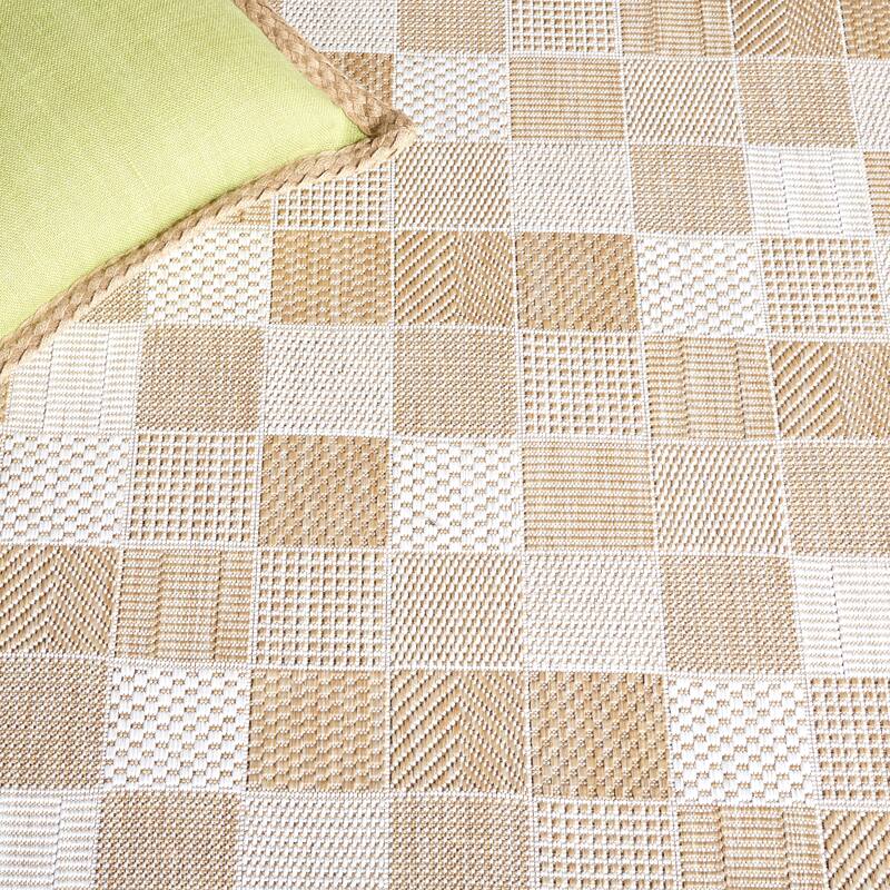 SAFAVIEH Courtyard Hillary Checkered Waterproof Patio Backyard Rug