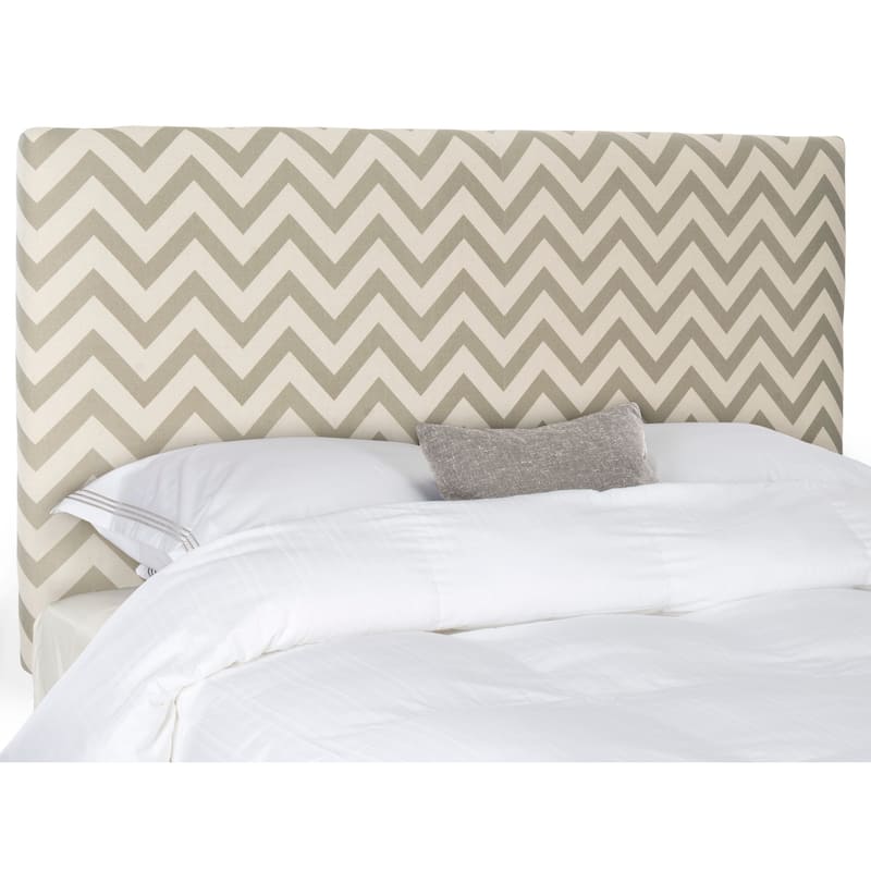 SAFAVIEH Caitlin Grey/ White Upholstered Chevron Headboard (Full)