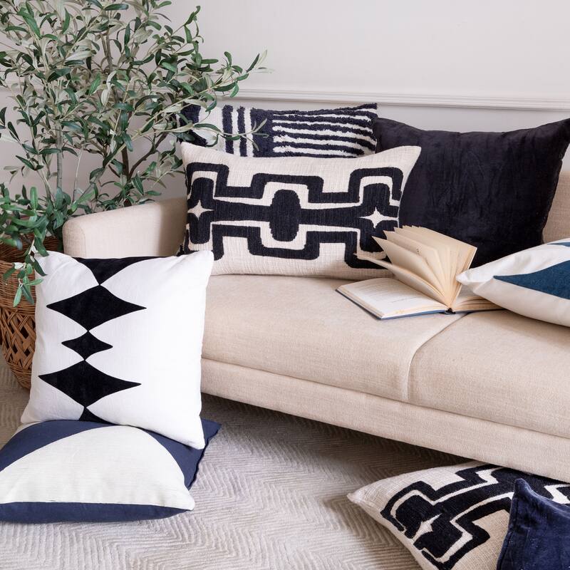 Sevita Stacy Garcia Contemporary Geometric Indoor Throw Pillow