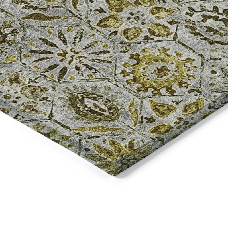 HomeRoots Floral Transitional Rectangle Outdoor Rug