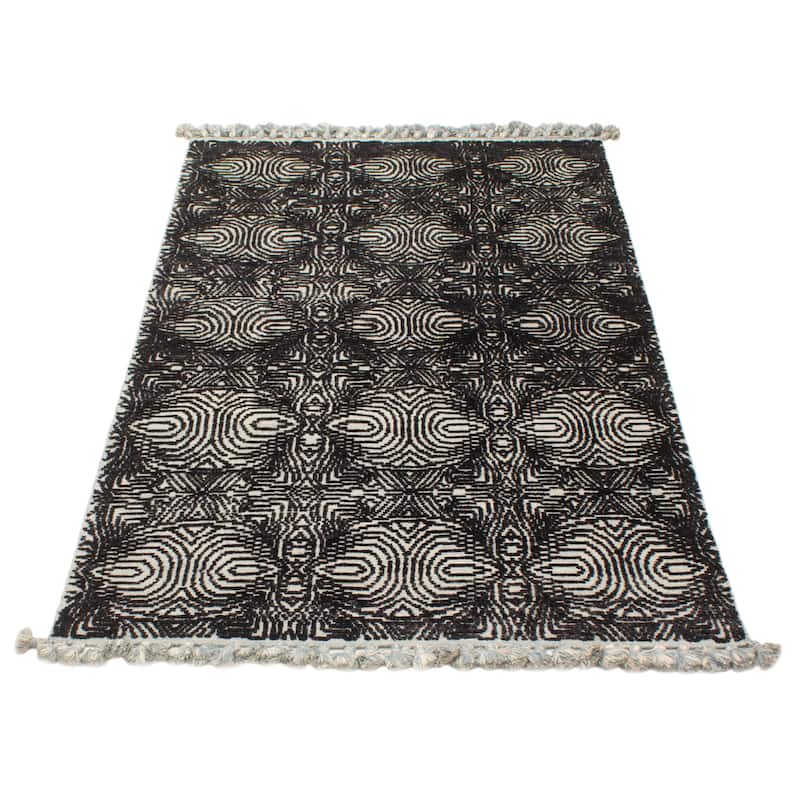 Tangier Black Rug 4'11" x 7'11" - 4'11 x 7'11