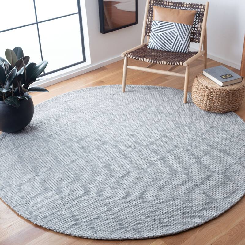 SAFAVIEH Marbella Fidalma Wool Rug - 7' Round - Silver/Grey