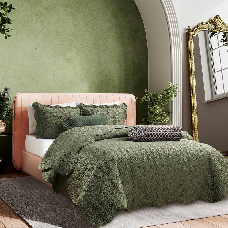 Ted Baker Deco Shell Quilt Set