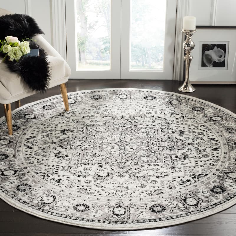 SAFAVIEH Skyler Agoritsa Oriental Boho Rug - 6'7" Round - Grey/Ivory