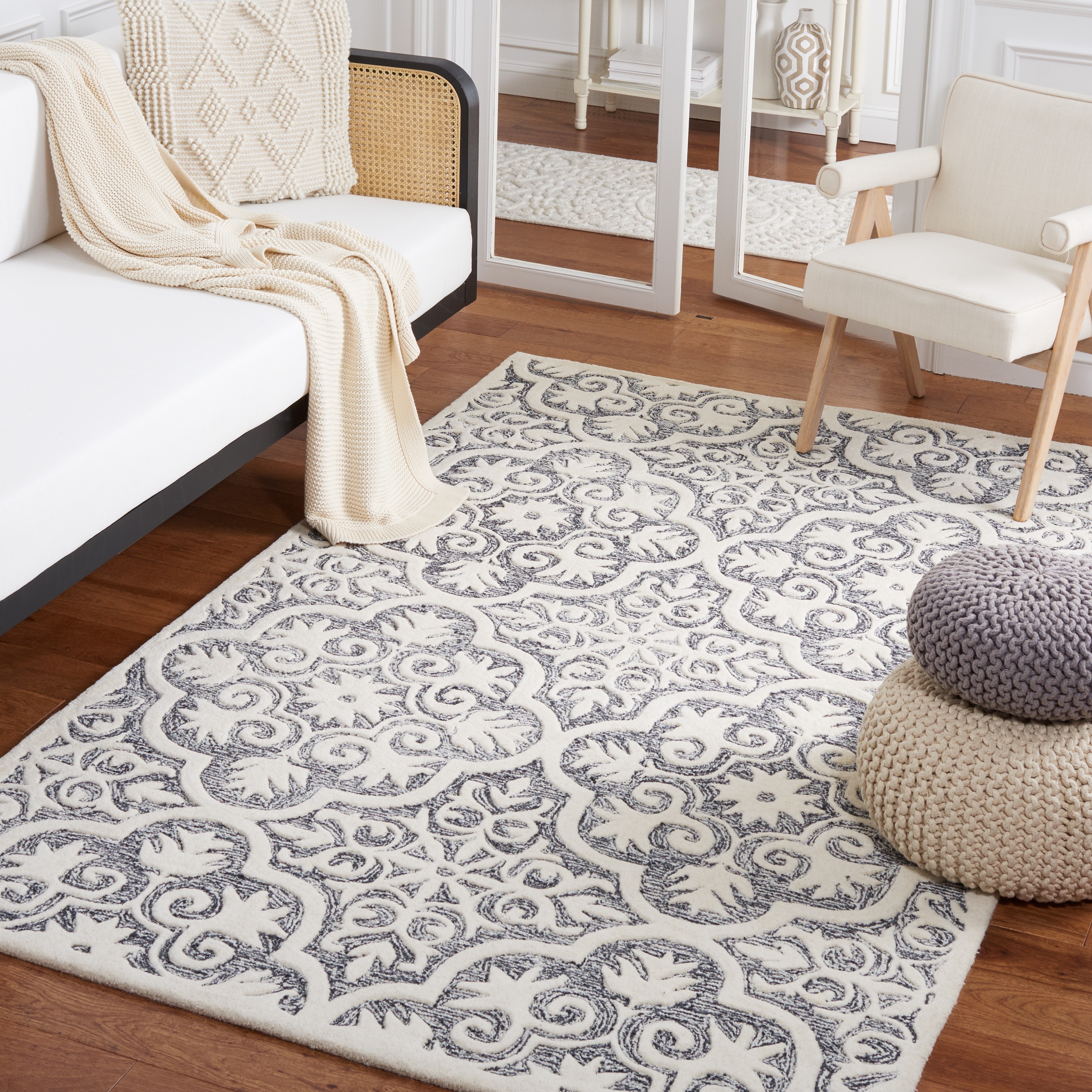 SAFAVIEH Handmade Metro Raphy French Country Wool Rug