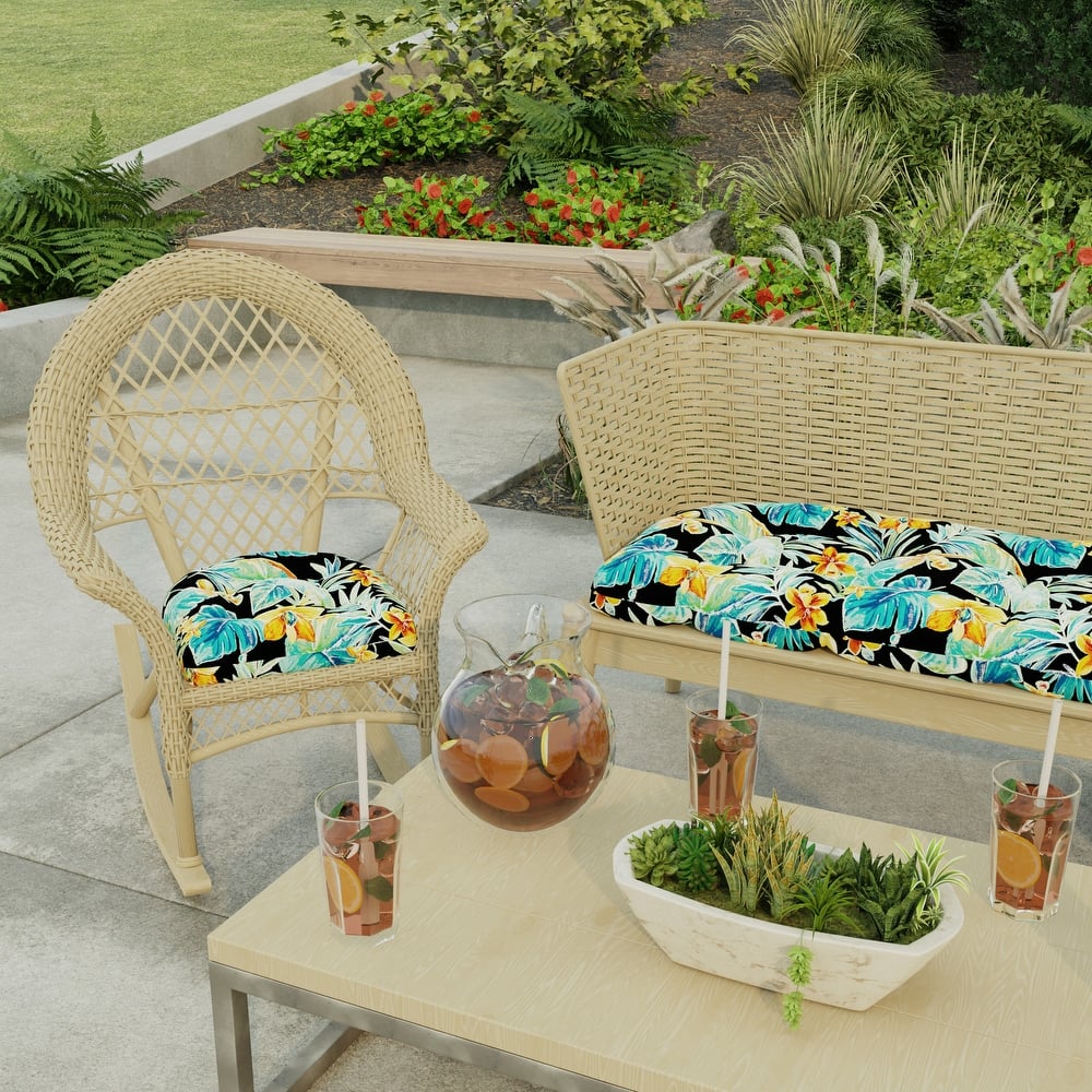 18" x 18" Contoured Outdoor Wicker Seat Cushion - Set of 2 - 18'' L x 18'' W x 4'' H