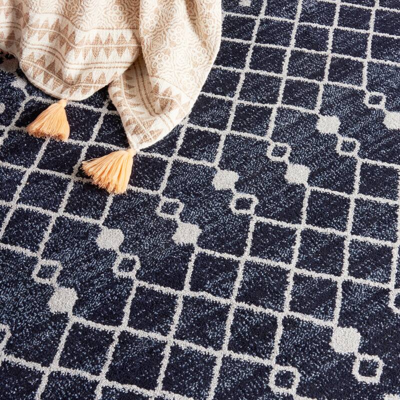 Carson Carrington Drafsen Boho Moroccan Area Rug
