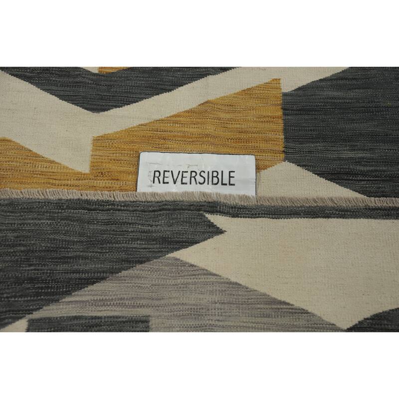 Hand Woven Southwestern Wool Beige Geometric Area Rug - 8' 1'' X 4' 10''