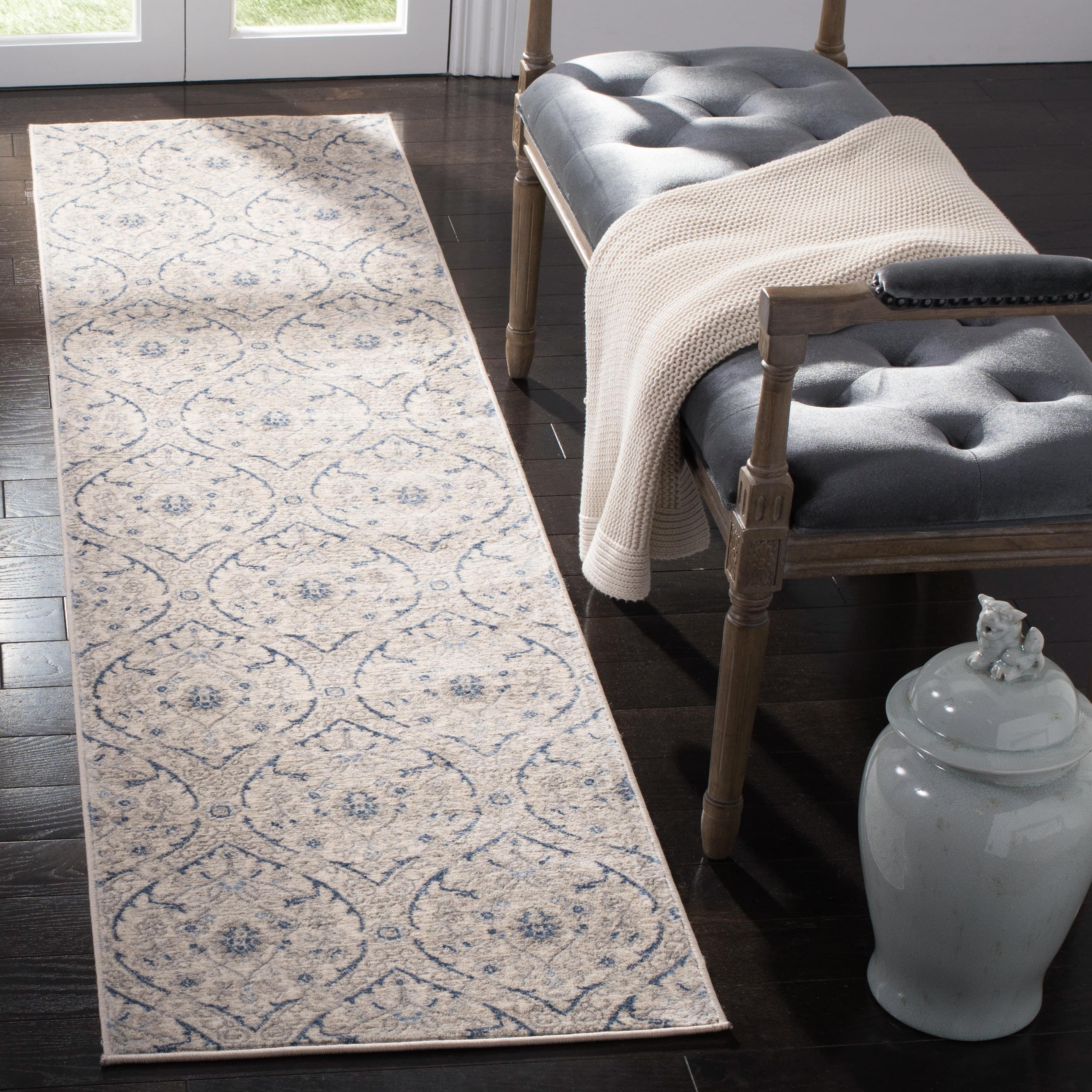 SAFAVIEH Brentwood Rosalba Traditional Oriental Rug