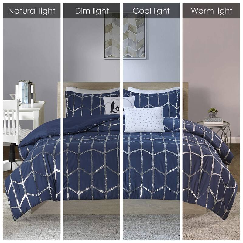 Intelligent Design Khloe Metallic Printed Duvet Cover Set