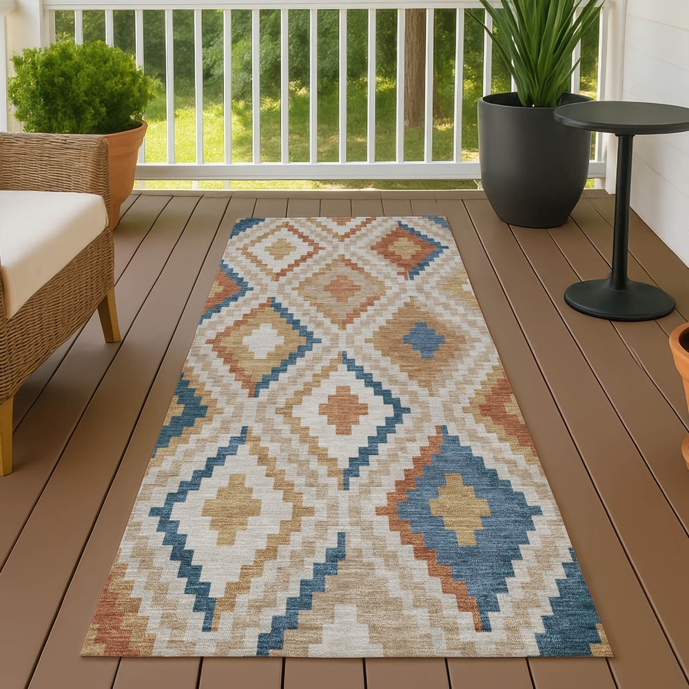 Machine Washable Indoor/ Outdoor Global Geo Chantille Rug