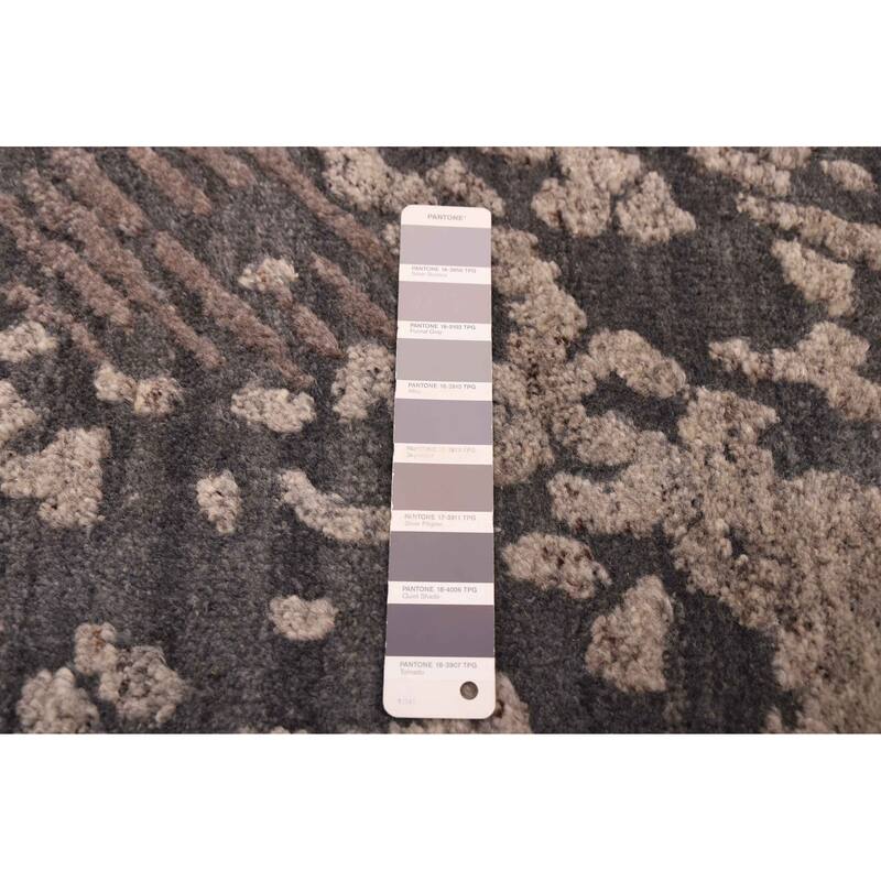 ECARPETGALLERY Hand-knotted Legacy Grey Wool Rug - 5'6 x 7'10