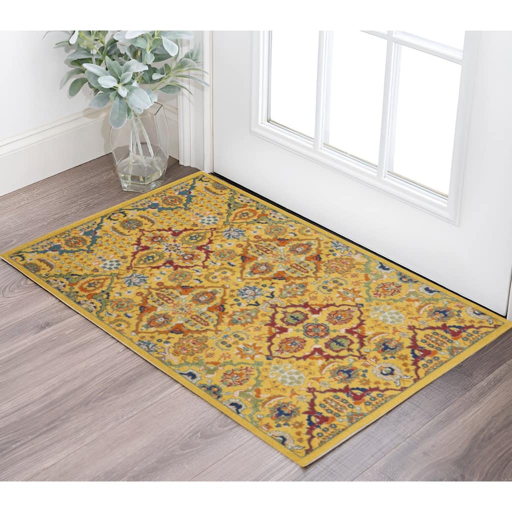 HomeRoots Floral Bohemian Rectangle Area Rug - 3' X 5'