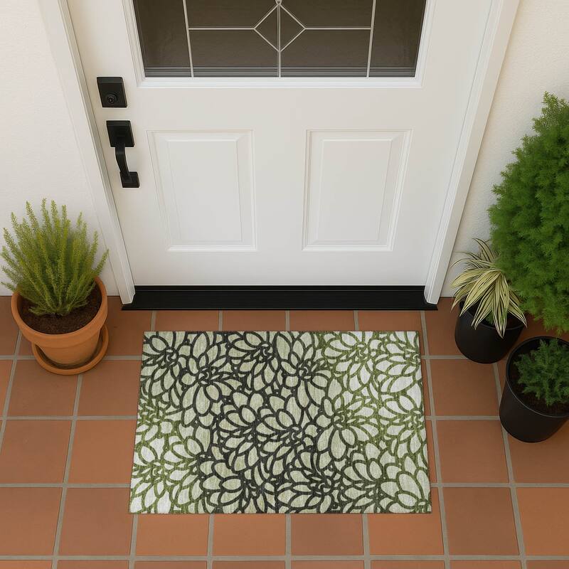 Machine Washable Indoor/ Outdoor Floral Craze Chantille Rug - Aloe - 1'8" x 2'6"