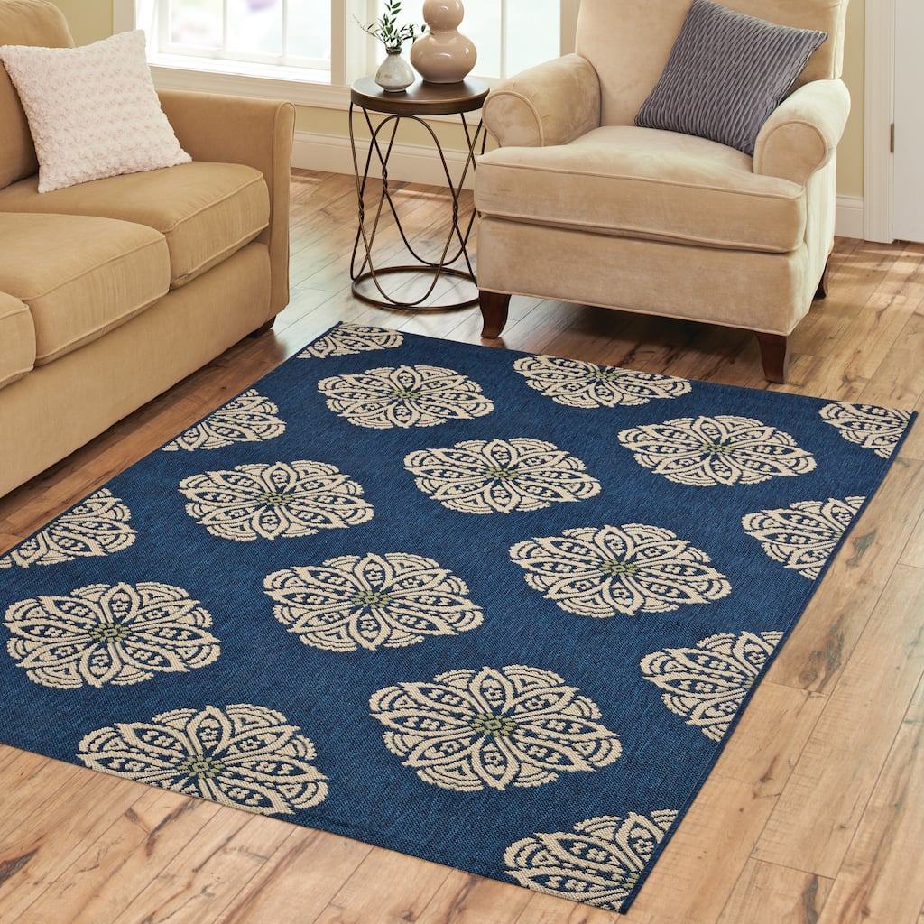 SAFAVIEH Courtyard Cedrine Floral Medallion Indoor/ Outdoor Waterproof Patio Rug Backyard