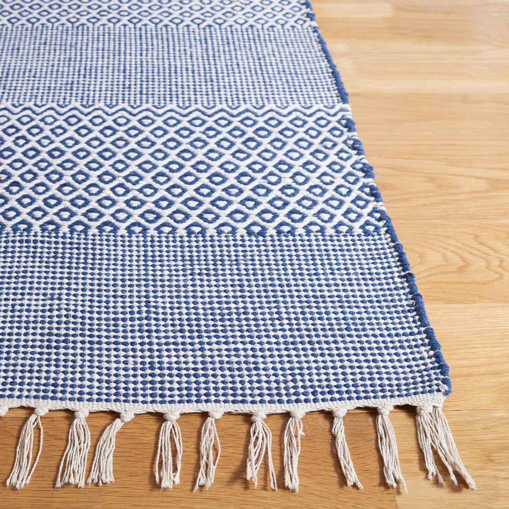 SAFAVIEH Handmade Montauk Alden Flatweave Cotton Fringe Rug