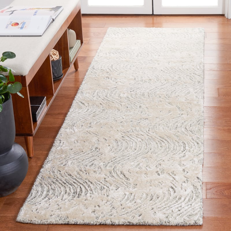 SAFAVIEH Handmade Glamour Zauresh Modern Wool Rug - 2'3" x 8' Runner - Light Grey/Ivory