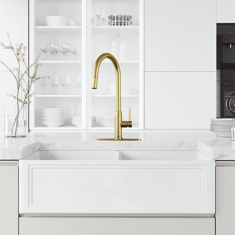 VIGO Bristol 19" H Single Handle Pull-Down Sprayer Kitchen Faucet