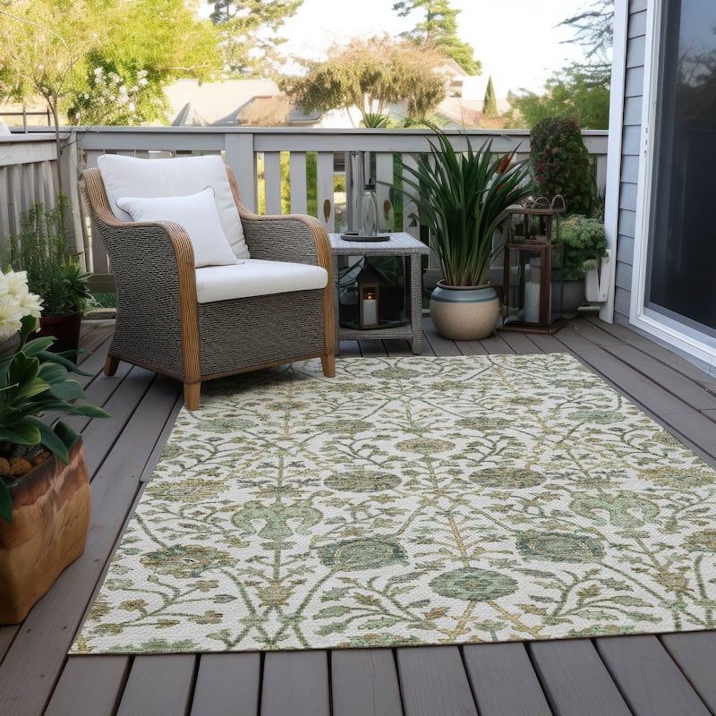 Machine Washable Indoor/ Outdoor Traditional Kashan Chantille Rug