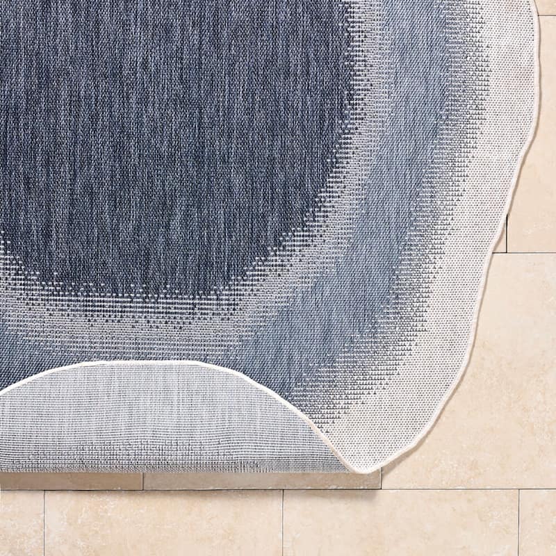Livabliss Miami Beach Traditional Indoor/Outdoor Area Rug