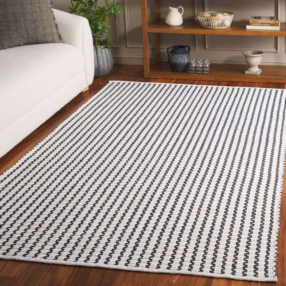 SAFAVIEH Handmade Cape Arieke Cod Cotton Rug