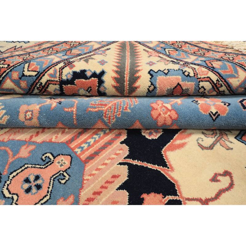 7'11''x10 Hand Knotted Wool Salmon Heriz Traditional Medallion Area Rug - 7' 11'' x 10'