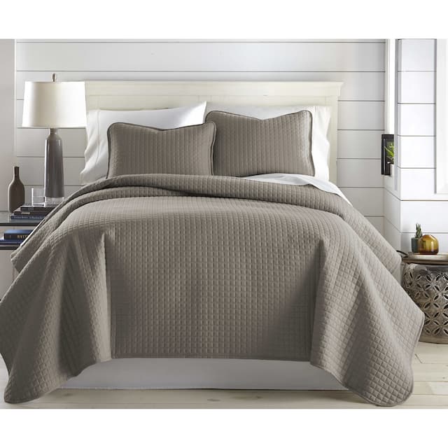 Oversized Solid 3-piece Quilt Set by Southshore Fine Linens