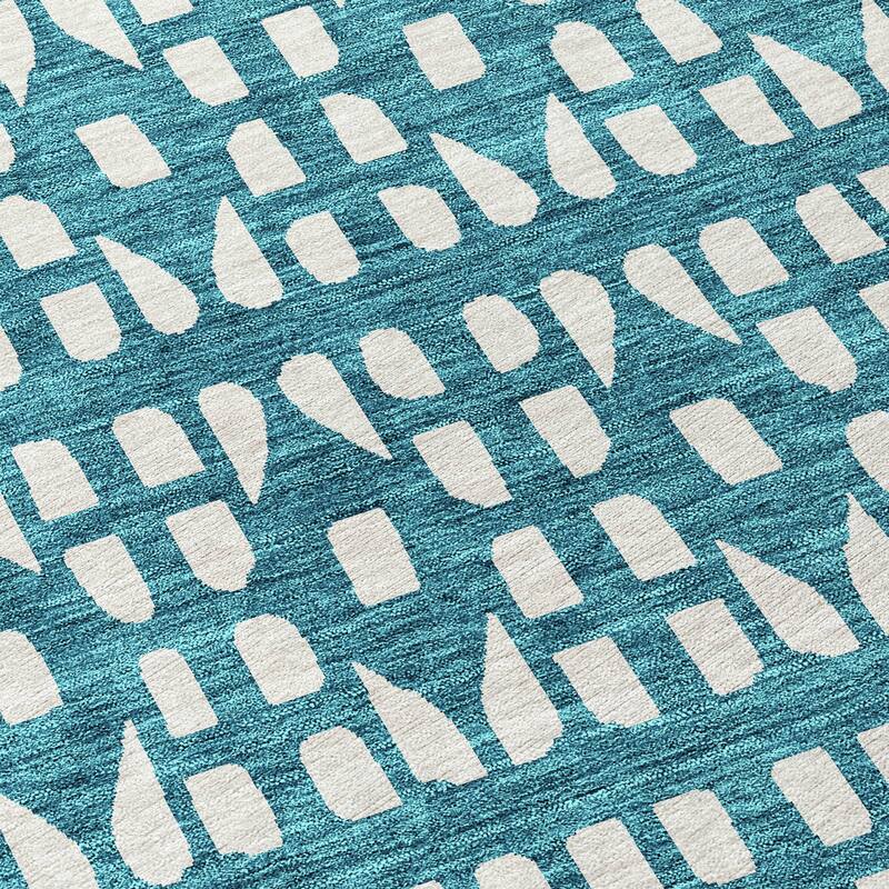 Machine Washable Indoor/ Outdoor Contemporary Imprints Chantille Rug