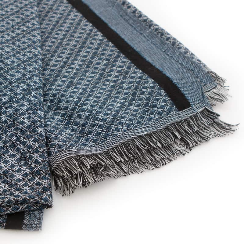 Aventura Women's Diamond Pattern Shawl