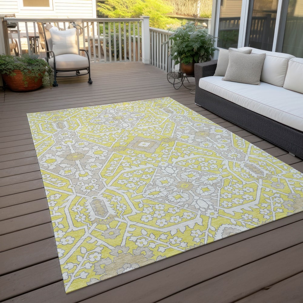 Machine Washable Indoor/ Outdoor Chantille Traditional Medallion Rug