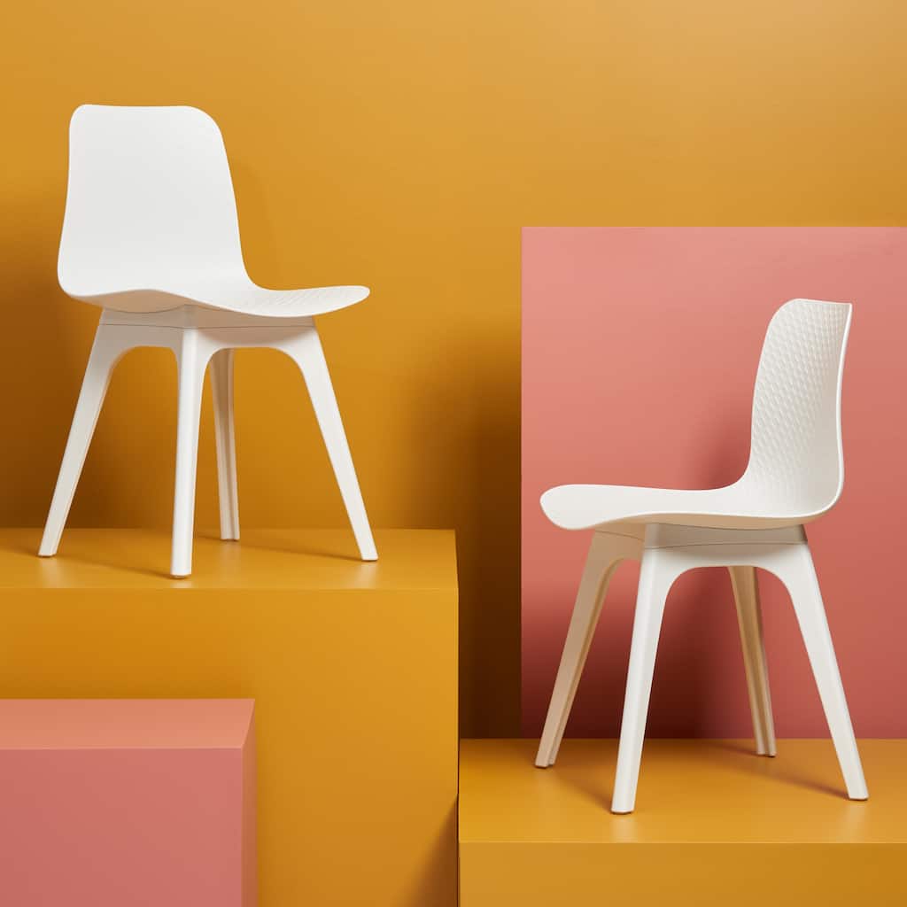 SAFAVIEH Couture Miseta Molded Plastic Dining Chair (Set of 2) - 18Wx18Dx32H